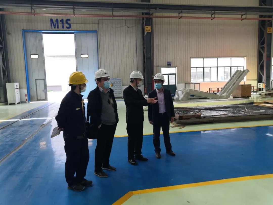 集團公司黨委委員、副總經(jīng)理酈幾寧一行赴德清申達調(diào)研指導(dǎo)