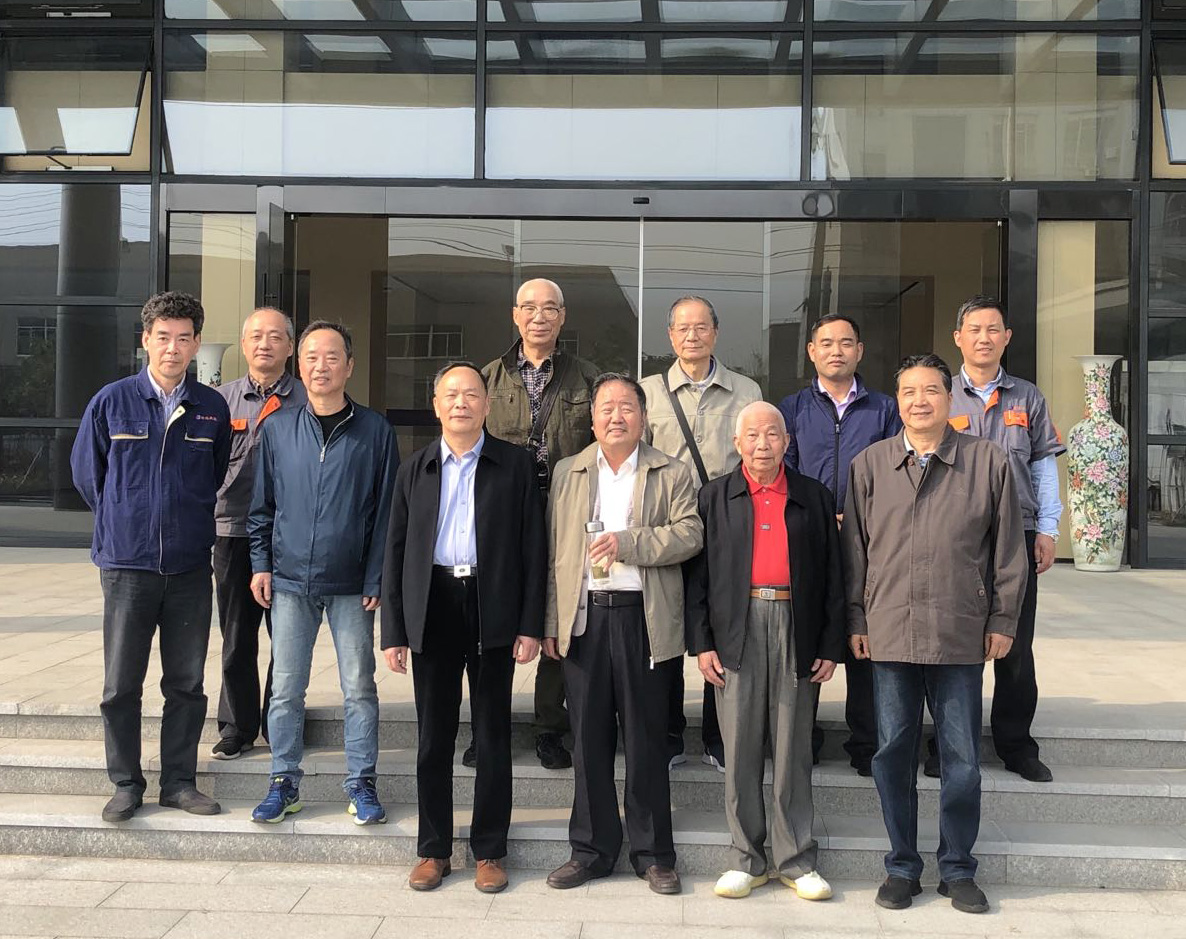 重陽(yáng)佳節(jié)再聚首，建言獻(xiàn)策話振興