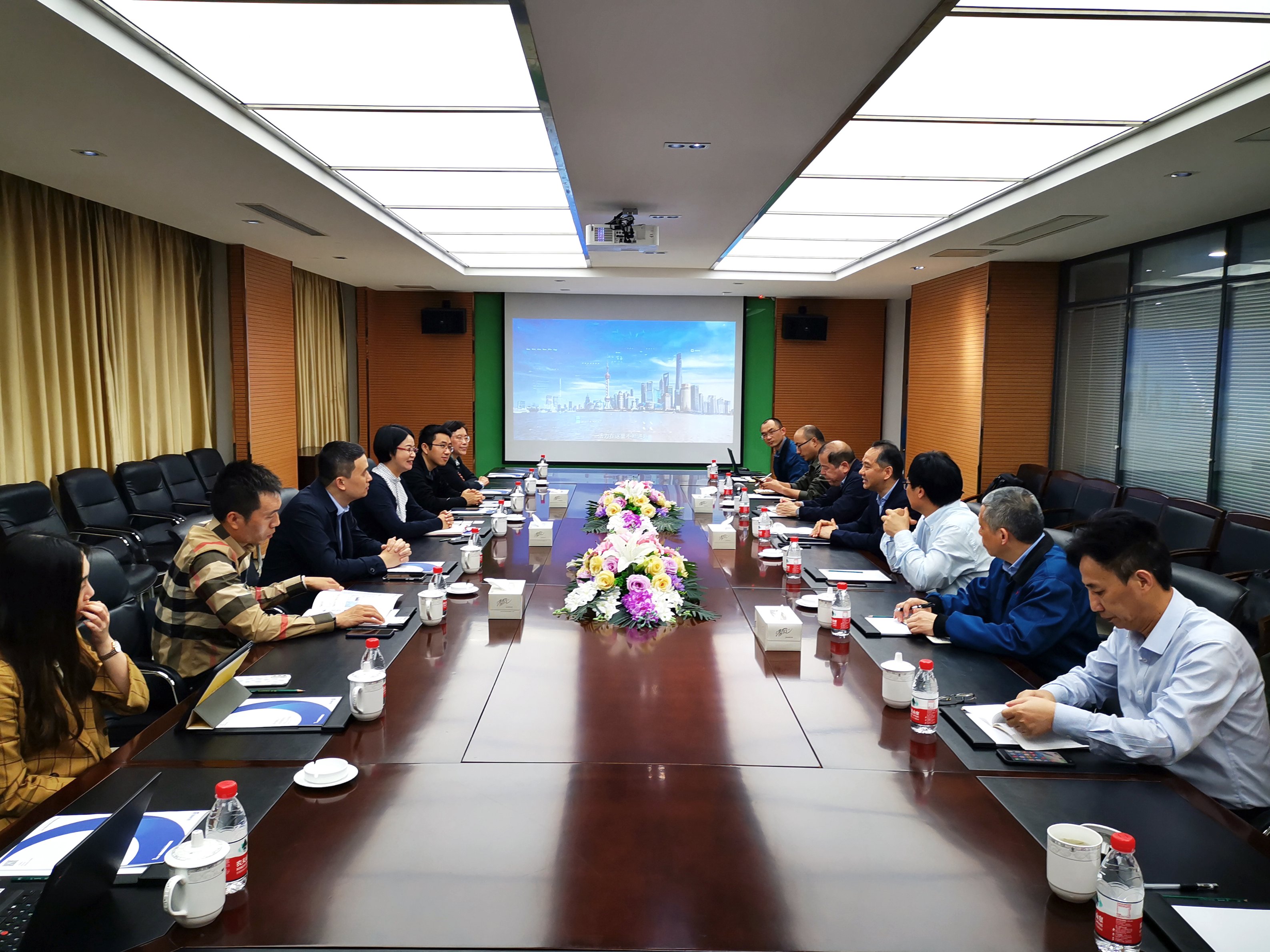 中控集團(tuán)副總裁李紅波一行赴國瑞科技考察交流