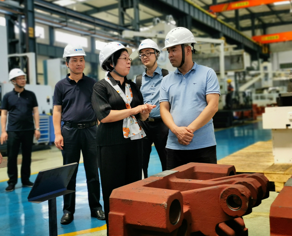 中國塑機(jī)協(xié)會常務(wù)副會長粟東平赴申達(dá)公司調(diào)研