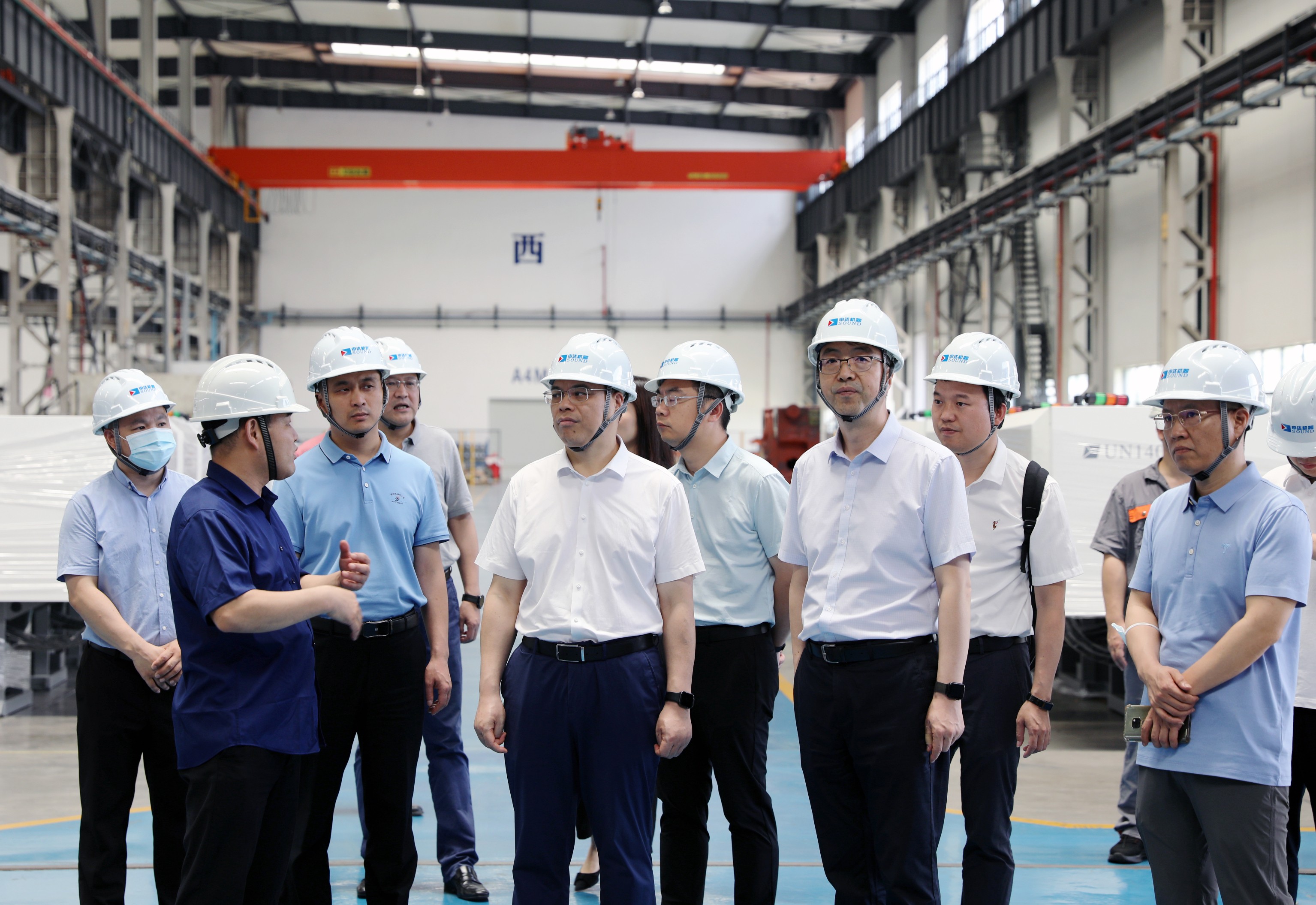 省經(jīng)信廳黨組成員、副廳長葉健松一行赴申達(dá)機(jī)器公司開展調(diào)研和“三服務(wù)”