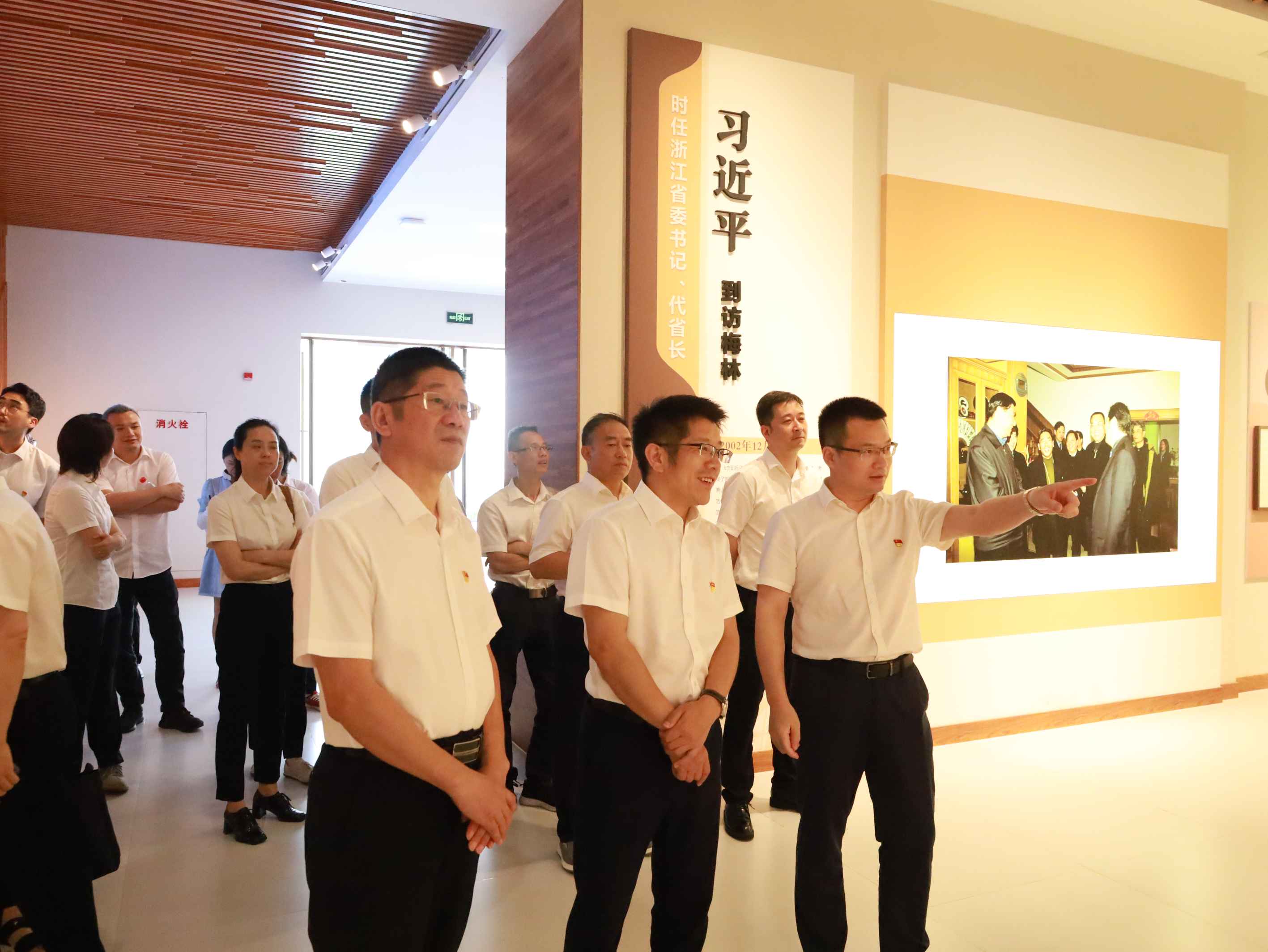 迎七一 學(xué)思想 商業(yè)公司黨總支赴梅林村 開(kāi)展“循跡溯源促踐行”現(xiàn)場(chǎng)教學(xué)活動(dòng)